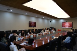 深入开展学习贯彻习近平新时代中国特色社会主义思想主题教育正当时——中国赌博论坛
国际关系专业教工党支部组织专题党课